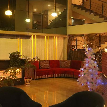 Hotel The Kalyaniz Guwahati Esterno foto