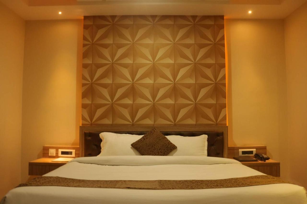 Hotel The Kalyaniz Guwahati Esterno foto