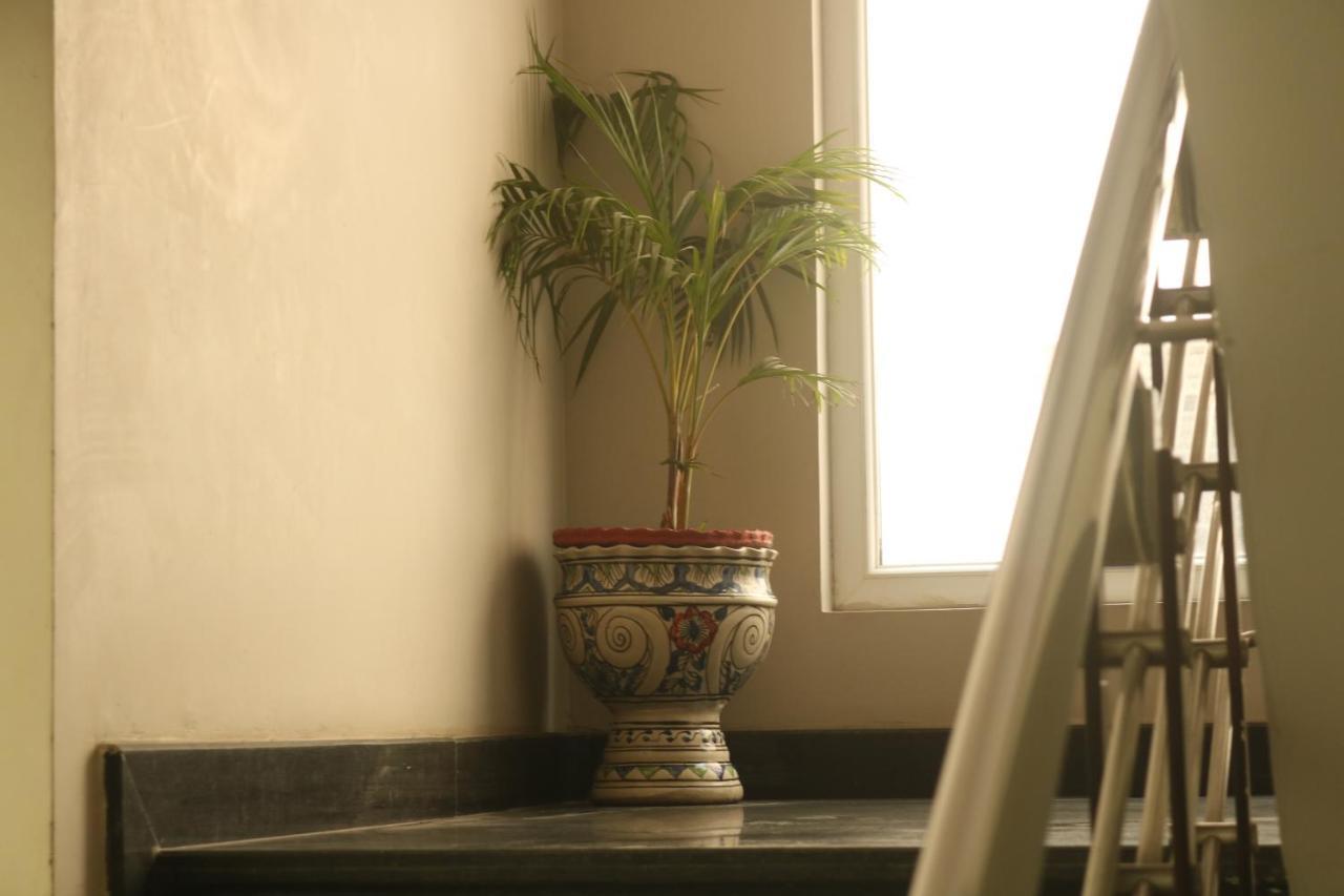 Hotel The Kalyaniz Guwahati Esterno foto