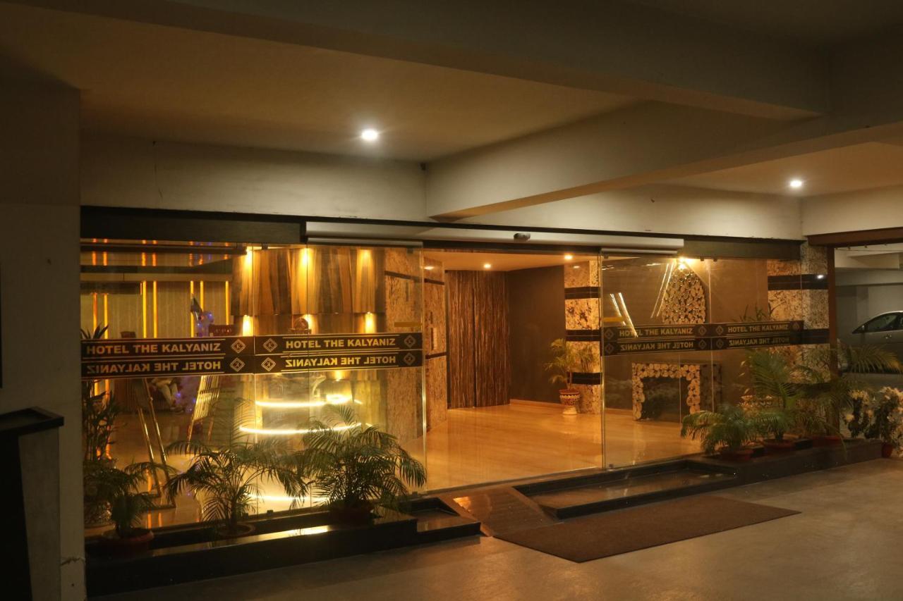 Hotel The Kalyaniz Guwahati Esterno foto