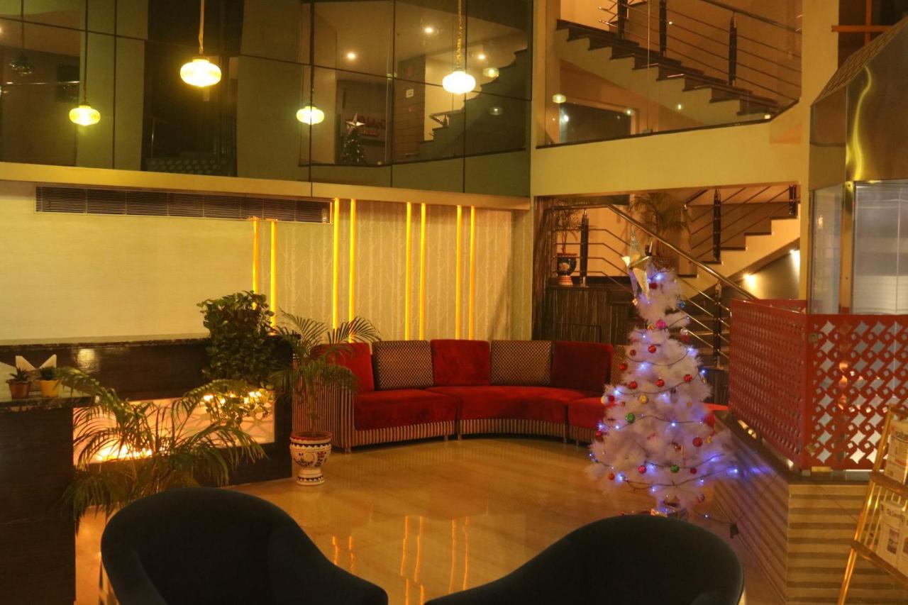 Hotel The Kalyaniz Guwahati Esterno foto